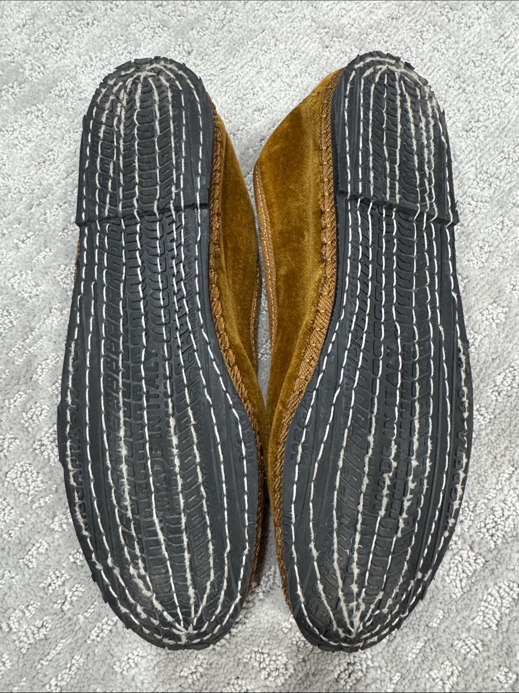 Cayumas Velvet Canvas Velvet Slip-On Flats Never Worn Size 39 Us 8 — image 4 of 4